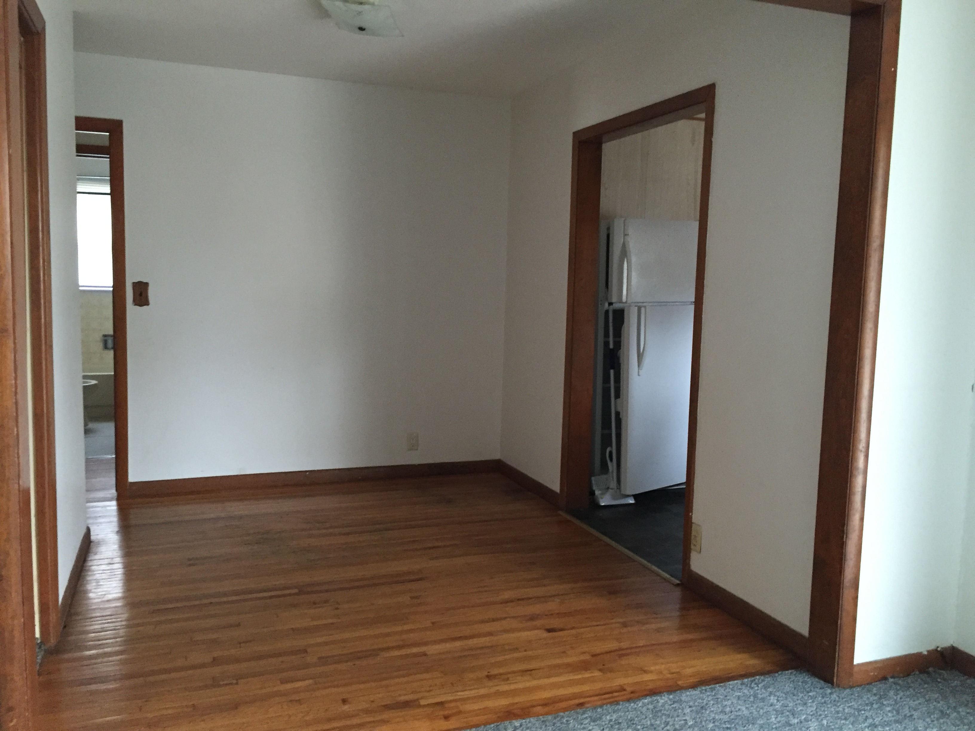 waterloo House Real Estate 1222 Columbia SulenticFischels